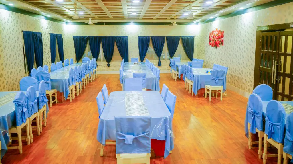 Restaurant & Cafe